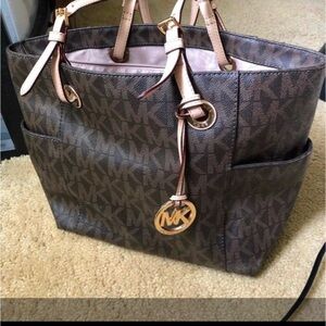 Michael kors handbag